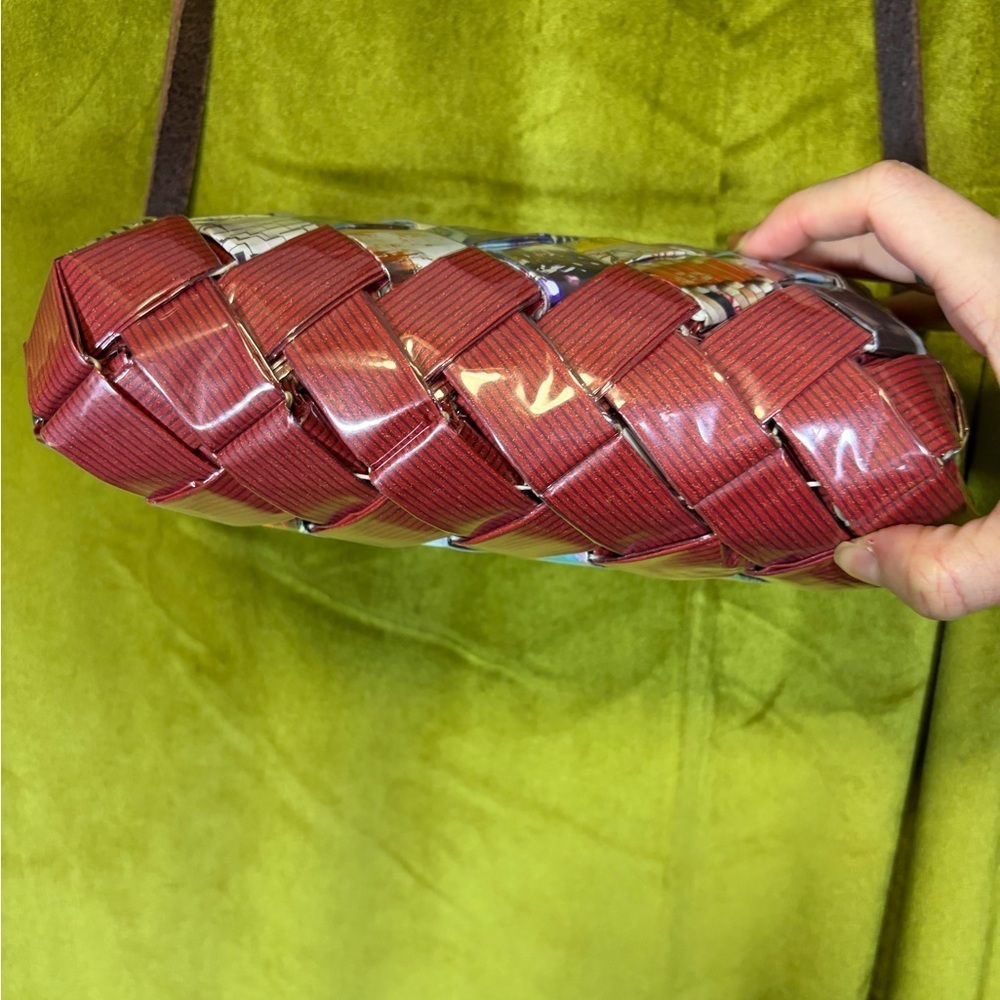 Y2K quirky Woven Up-Cycled Magazine Colorful crossbody bag. Leather strap. - Picture 7 of 8